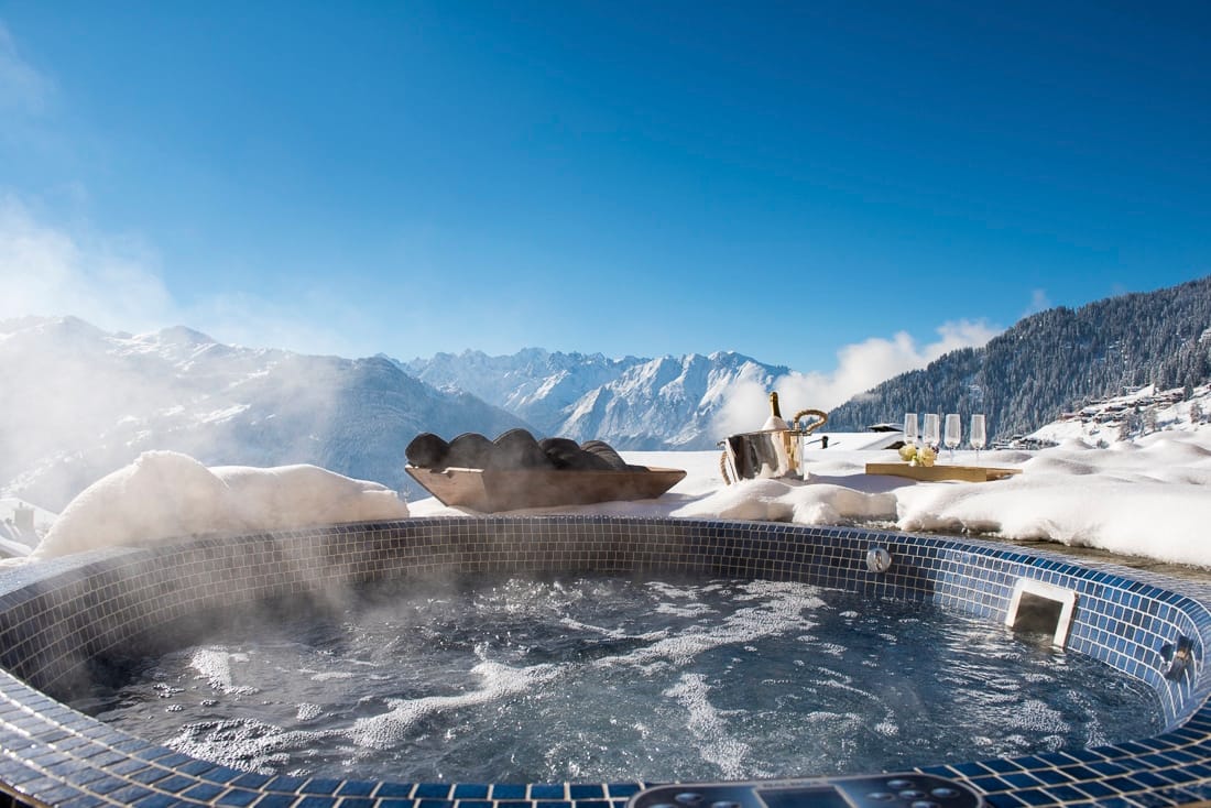 chalet Chouqui Hot Tub